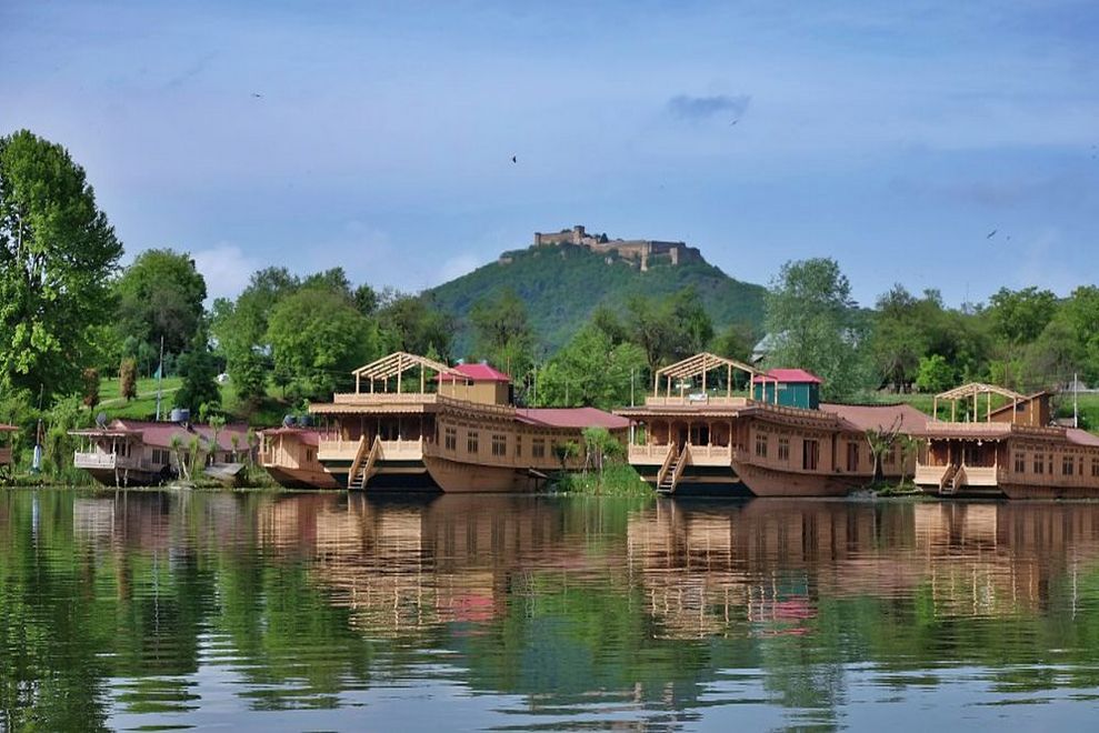 Kashmir tour packages